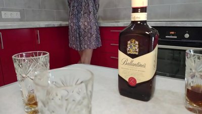 Sex karo bojone kanca sing mendem. Muga-muga aku ora ngandhut dheweke.